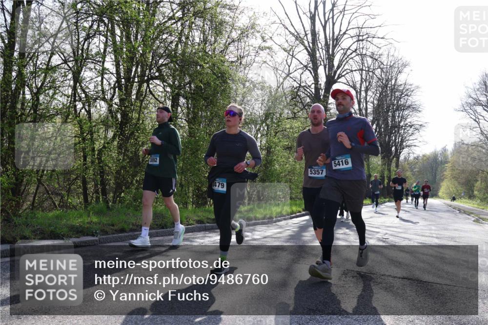12.04.2026 - 45. Internationalen Wilhelmsburger Insellauf Yannick Fuchs http://msf.ph/oto/9486760 12.04.2026 10:30:52 Laufen 3892, 479, 5357, 5416 meine-sportfotos.de