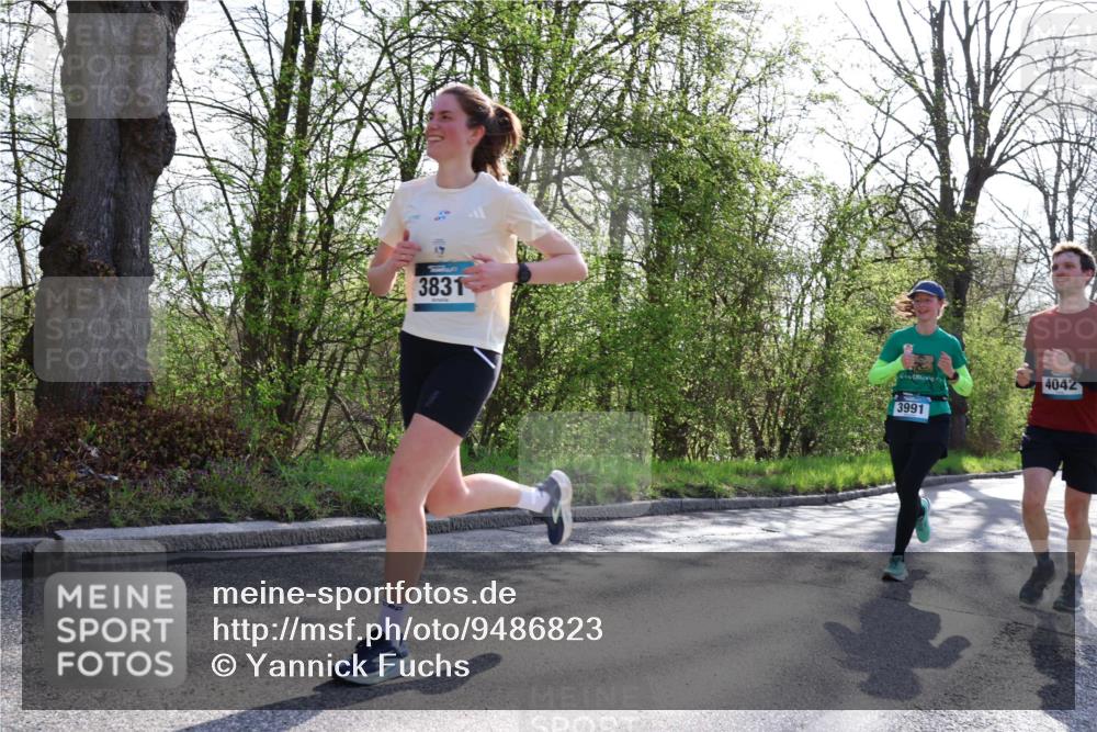 12.04.2026 - 45. Internationalen Wilhelmsburger Insellauf Yannick Fuchs http://msf.ph/oto/9486823 12.04.2026 10:30:59 Laufen 3831, 3991, 4042 meine-sportfotos.de