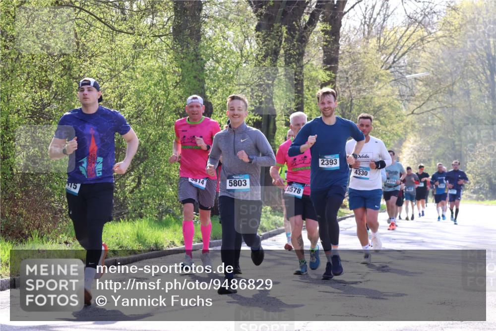 12.04.2026 - 45. Internationalen Wilhelmsburger Insellauf Yannick Fuchs http://msf.ph/oto/9486829 12.04.2026 10:36:59 Laufen 15, 414, 2393, 4330, 2358, 5803, 5578 meine-sportfotos.de