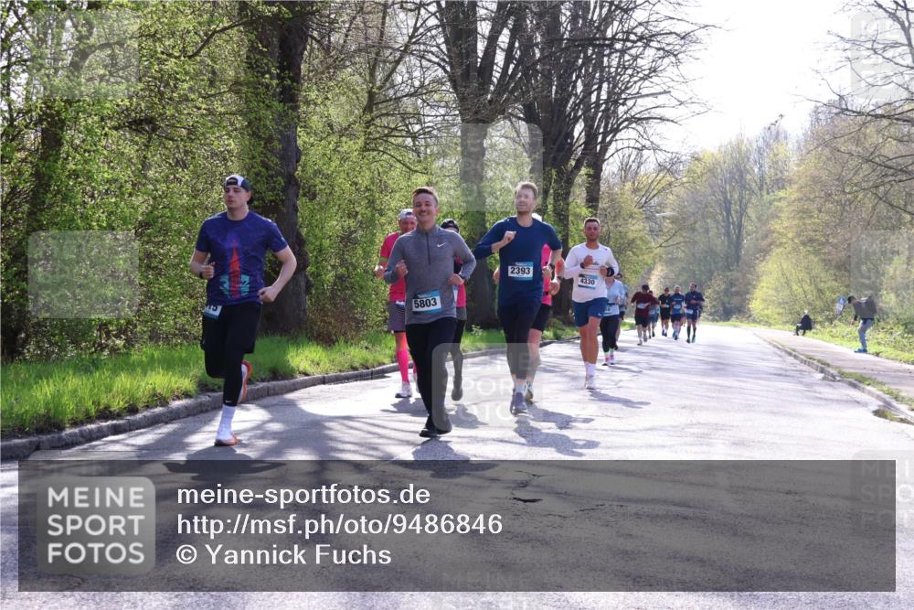 12.04.2026 - 45. Internationalen Wilhelmsburger Insellauf Yannick Fuchs http://msf.ph/oto/9486846 12.04.2026 10:37:01 Laufen 5803, 2393, 4330 meine-sportfotos.de