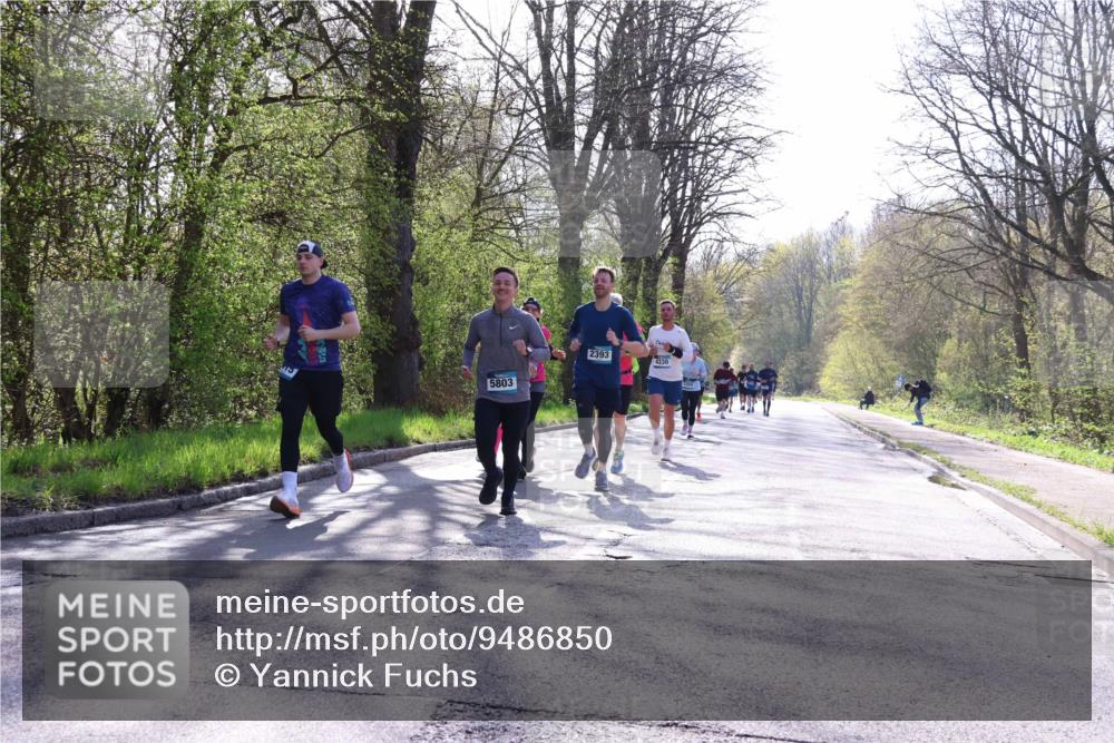 12.04.2026 - 45. Internationalen Wilhelmsburger Insellauf Yannick Fuchs http://msf.ph/oto/9486850 12.04.2026 10:37:01 Laufen 5803, 2393, 4330 meine-sportfotos.de