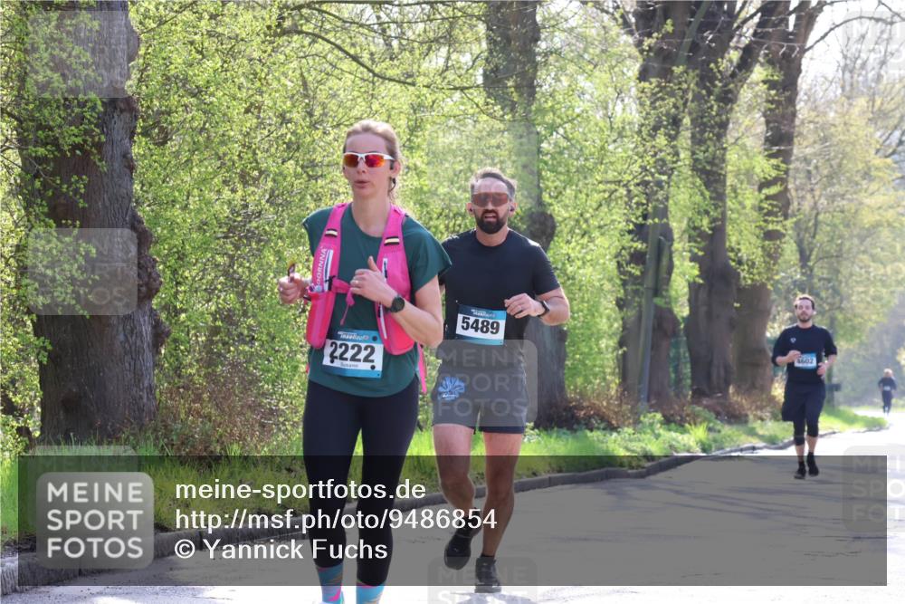 12.04.2026 - 45. Internationalen Wilhelmsburger Insellauf Yannick Fuchs http://msf.ph/oto/9486854 12.04.2026 10:31:03 Laufen 2222, 5489, 4602 meine-sportfotos.de