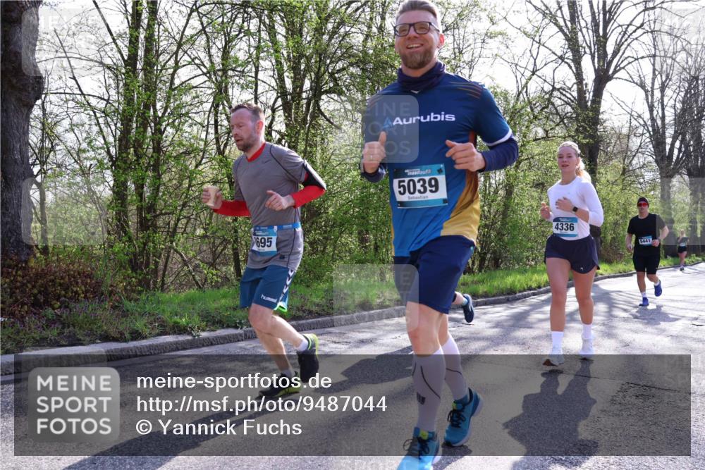 12.04.2026 - 45. Internationalen Wilhelmsburger Insellauf Yannick Fuchs http://msf.ph/oto/9487044 12.04.2026 10:37:18 Laufen 695, 5039, 4336, 5441 meine-sportfotos.de