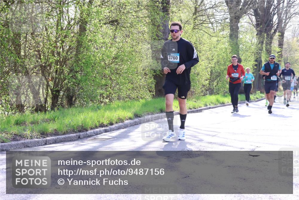 12.04.2026 - 45. Internationalen Wilhelmsburger Insellauf Yannick Fuchs http://msf.ph/oto/9487156 12.04.2026 10:37:28 Laufen 3760, 2054, 2992, 4424 meine-sportfotos.de