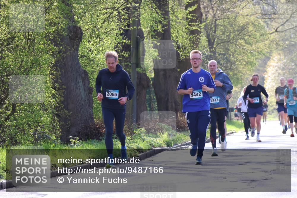 12.04.2026 - 45. Internationalen Wilhelmsburger Insellauf Yannick Fuchs http://msf.ph/oto/9487166 12.04.2026 10:31:41 Laufen 2065, 5442, 5337, 724, 22, 2869 meine-sportfotos.de