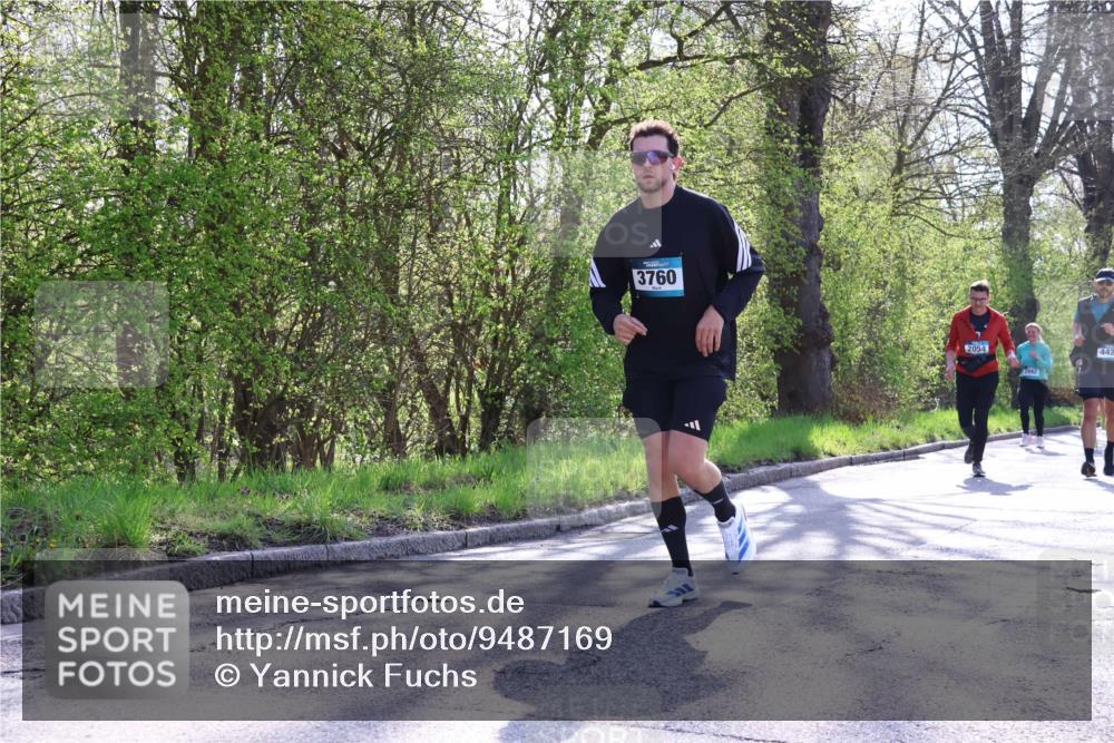 12.04.2026 - 45. Internationalen Wilhelmsburger Insellauf Yannick Fuchs http://msf.ph/oto/9487169 12.04.2026 10:37:29 Laufen 3760, 2054, 2992, 442 meine-sportfotos.de