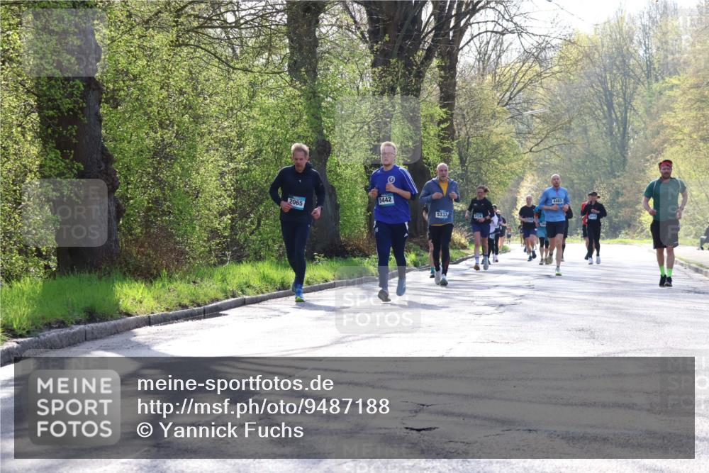 12.04.2026 - 45. Internationalen Wilhelmsburger Insellauf Yannick Fuchs http://msf.ph/oto/9487188 12.04.2026 10:31:43 Laufen 2065, 5442, 5337, 2724, 4483 meine-sportfotos.de
