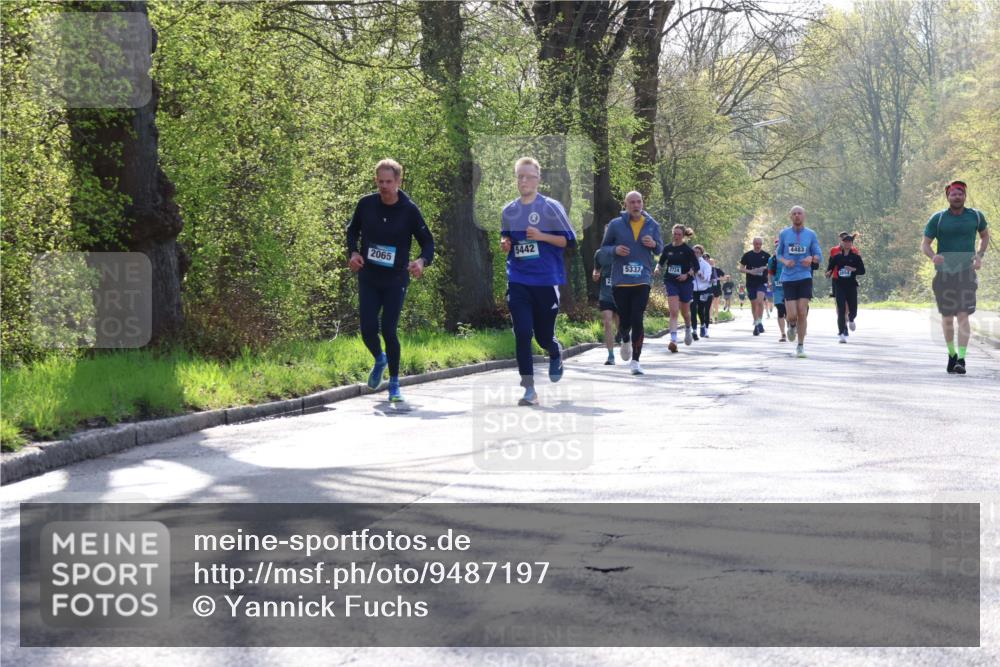 12.04.2026 - 45. Internationalen Wilhelmsburger Insellauf Yannick Fuchs http://msf.ph/oto/9487197 12.04.2026 10:31:44 Laufen 5442, 2065, 5337, 2724, 4483 meine-sportfotos.de