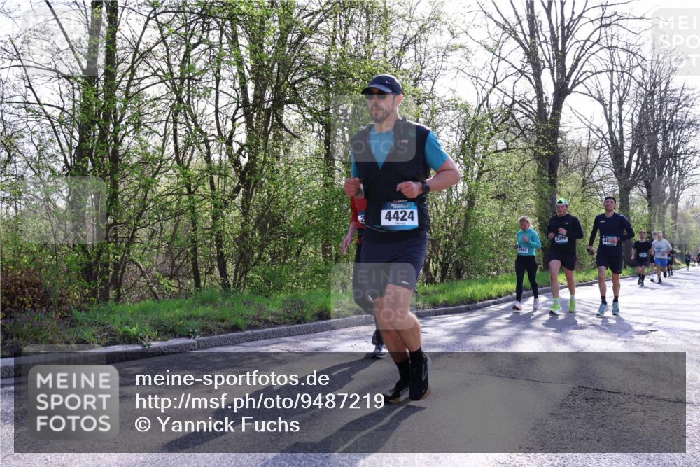 12.04.2026 - 45. Internationalen Wilhelmsburger Insellauf Yannick Fuchs http://msf.ph/oto/9487219 12.04.2026 10:37:34 Laufen 4424, 2992, 2846, 40 meine-sportfotos.de