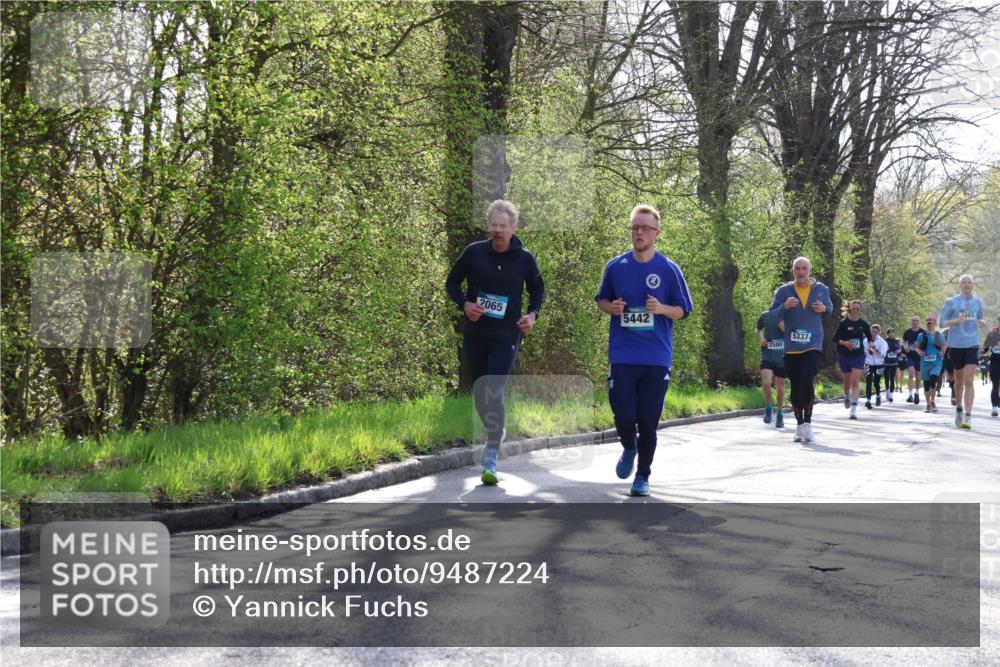 12.04.2026 - 45. Internationalen Wilhelmsburger Insellauf Yannick Fuchs http://msf.ph/oto/9487224 12.04.2026 10:31:47 Laufen 2065, 5442, 2500, 5337, 4483 meine-sportfotos.de