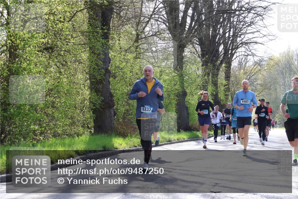 12.04.2026 - 45. Internationalen Wilhelmsburger Insellauf Yannick Fuchs http://msf.ph/oto/9487250 12.04.2026 10:31:50 Laufen 5337, 2724, 4483, 5654, 2869, 5647 meine-sportfotos.de