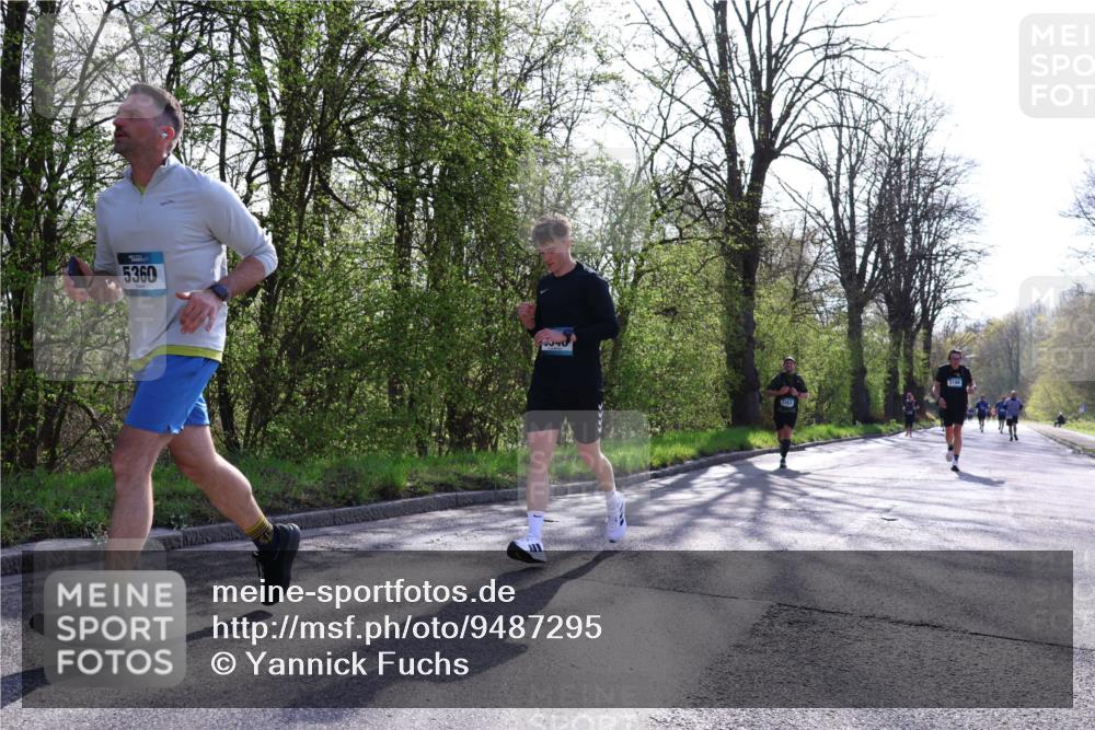 12.04.2026 - 45. Internationalen Wilhelmsburger Insellauf Yannick Fuchs http://msf.ph/oto/9487295 12.04.2026 10:37:40 Laufen 5360, 3363, 3186 meine-sportfotos.de