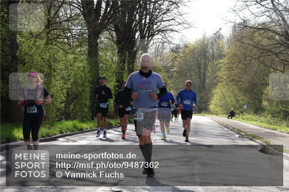 12.04.2026 - 45. Internationalen Wilhelmsburger Insellauf Yannick Fuchs http://msf.ph/oto/9487362 12.04.2026 10:37:49 Laufen 2635, 4634, 2732, 4435, 4185, 2179 meine-sportfotos.de