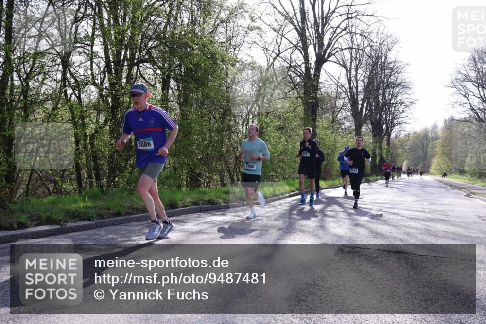 12.04.2026 - 45. Internationalen Wilhelmsburger Insellauf Yannick Fuchs http://msf.ph/oto/9487481 12.04.2026 10:32:14 Laufen 3086, 2039, 3091, 4615 meine-sportfotos.de