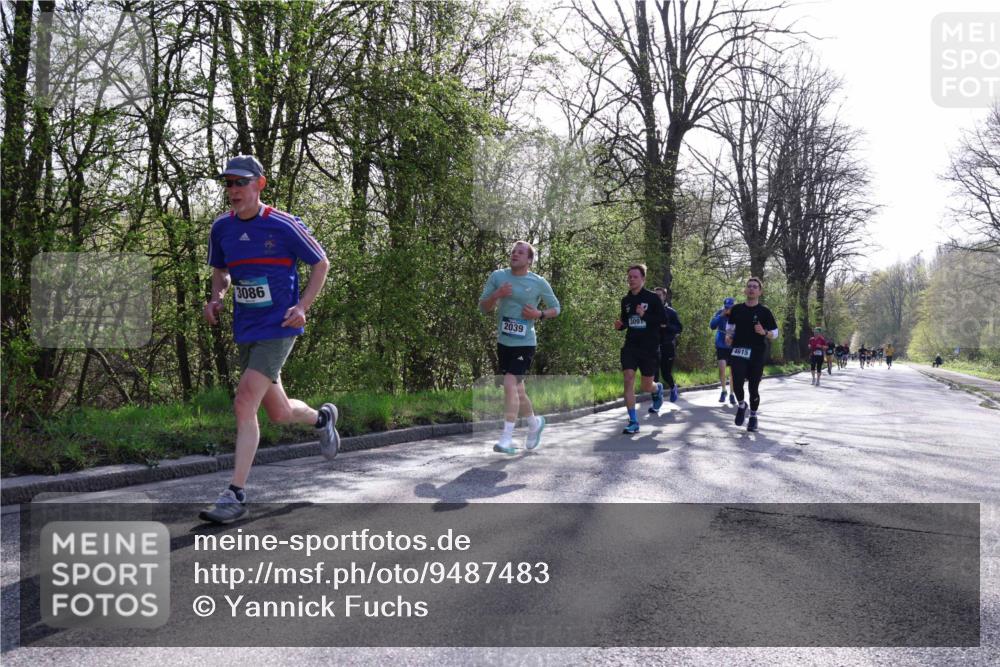 12.04.2026 - 45. Internationalen Wilhelmsburger Insellauf Yannick Fuchs http://msf.ph/oto/9487483 12.04.2026 10:32:14 Laufen 3086, 2039, 3091, 4615 meine-sportfotos.de