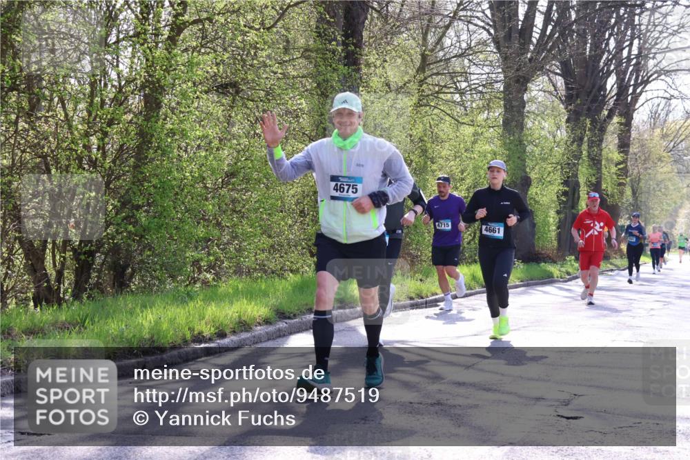 12.04.2026 - 45. Internationalen Wilhelmsburger Insellauf Yannick Fuchs http://msf.ph/oto/9487519 12.04.2026 10:38:04 Laufen 4675, 4715, 4661 meine-sportfotos.de