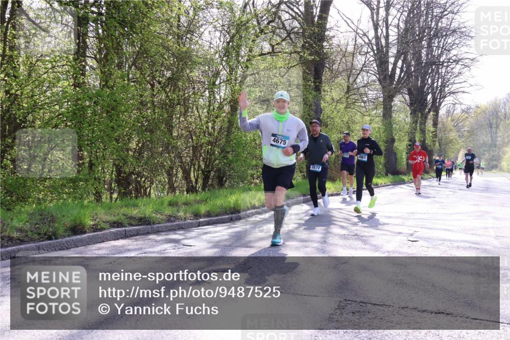 12.04.2026 - 45. Internationalen Wilhelmsburger Insellauf Yannick Fuchs http://msf.ph/oto/9487525 12.04.2026 10:38:05 Laufen 4675, 2672, 4715, 4661 meine-sportfotos.de