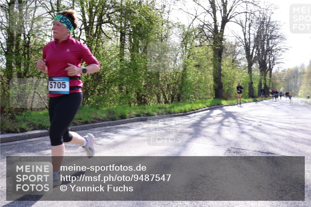 12.04.2026 - 45. Internationalen Wilhelmsburger Insellauf Yannick Fuchs http://msf.ph/oto/9487547 12.04.2026 10:32:21 Laufen 5705 meine-sportfotos.de