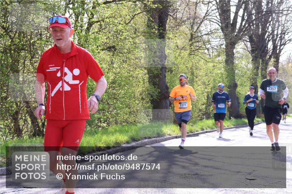 12.04.2026 - 45. Internationalen Wilhelmsburger Insellauf Yannick Fuchs http://msf.ph/oto/9487574 12.04.2026 10:38:10 Laufen 2371, 5033, 5041, 3357 meine-sportfotos.de