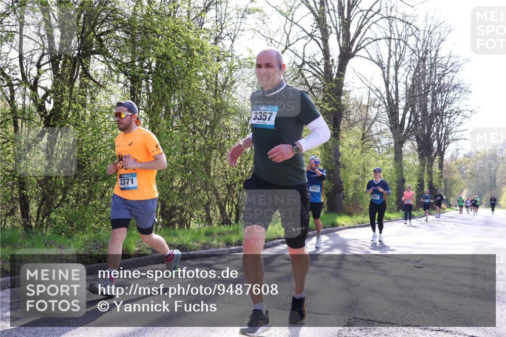12.04.2026 - 45. Internationalen Wilhelmsburger Insellauf Yannick Fuchs http://msf.ph/oto/9487608 12.04.2026 10:38:13 Laufen 2371, 3357, 5033, 5041 meine-sportfotos.de