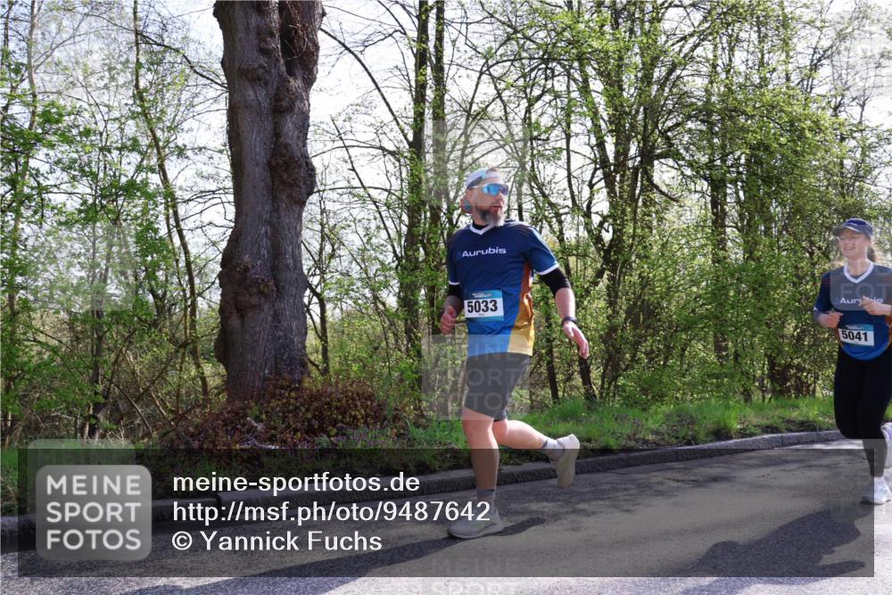 12.04.2026 - 45. Internationalen Wilhelmsburger Insellauf Yannick Fuchs http://msf.ph/oto/9487642 12.04.2026 10:38:16 Laufen 5033, 5041 meine-sportfotos.de