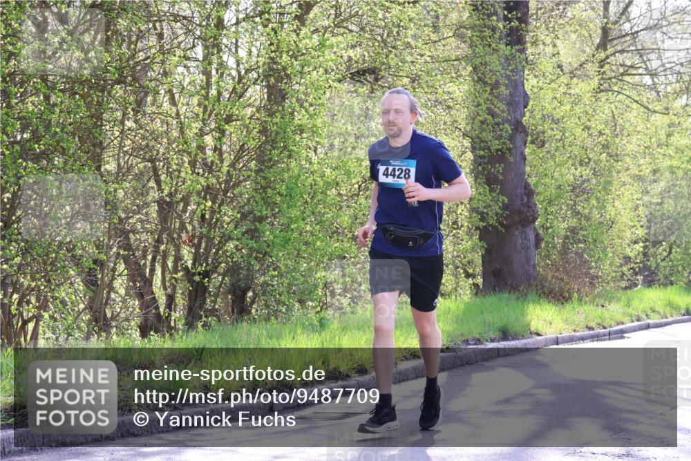 12.04.2026 - 45. Internationalen Wilhelmsburger Insellauf Yannick Fuchs http://msf.ph/oto/9487709 12.04.2026 10:32:41 Laufen 4428 meine-sportfotos.de