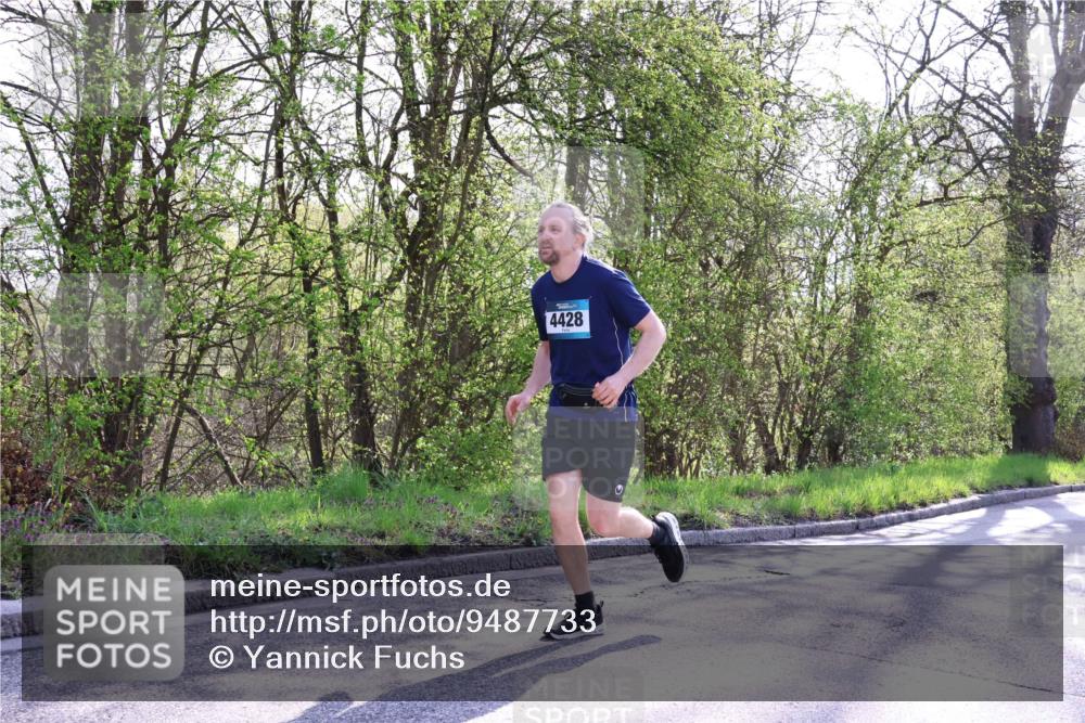 12.04.2026 - 45. Internationalen Wilhelmsburger Insellauf Yannick Fuchs http://msf.ph/oto/9487733 12.04.2026 10:32:43 Laufen 4428 meine-sportfotos.de