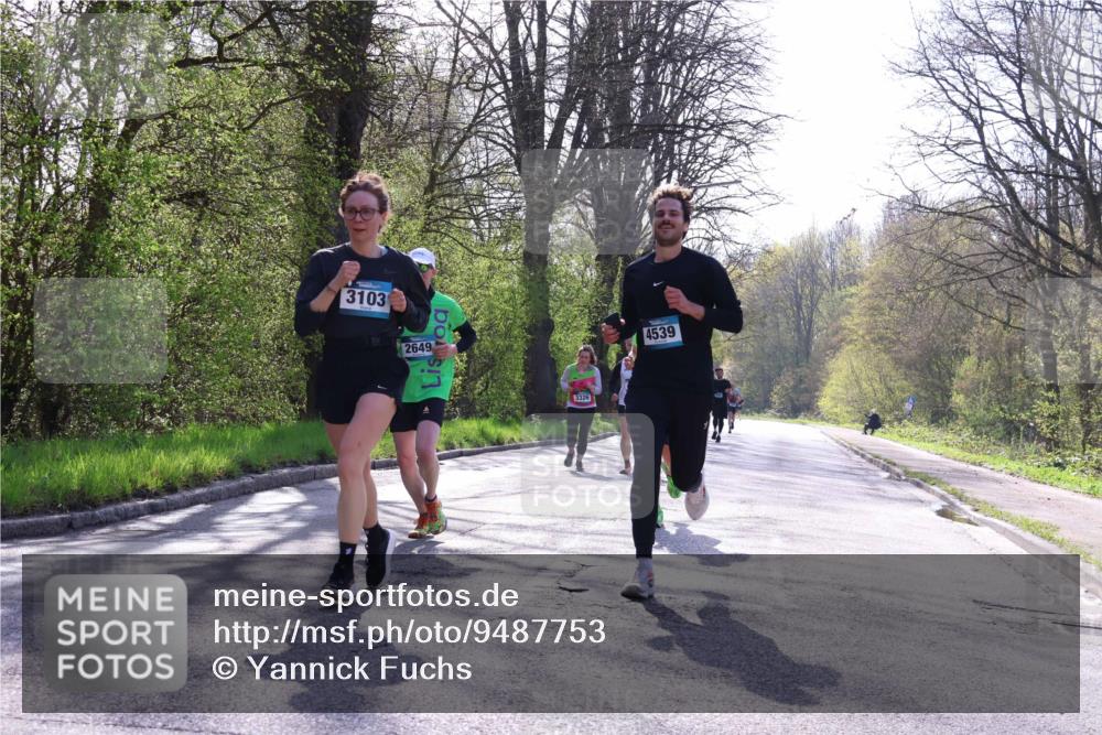 12.04.2026 - 45. Internationalen Wilhelmsburger Insellauf Yannick Fuchs http://msf.ph/oto/9487753 12.04.2026 10:38:26 Laufen 3103, 2649, 3326, 4539 meine-sportfotos.de