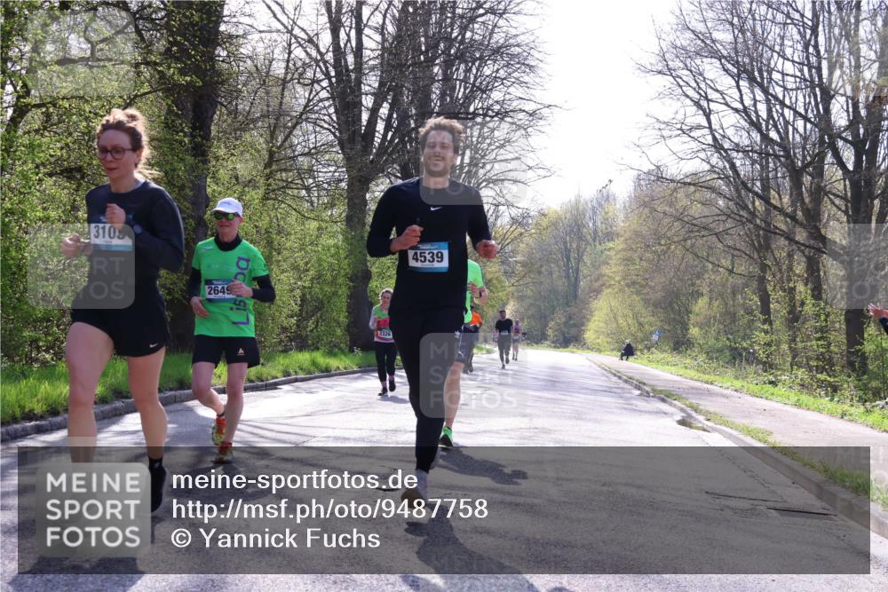 12.04.2026 - 45. Internationalen Wilhelmsburger Insellauf Yannick Fuchs http://msf.ph/oto/9487758 12.04.2026 10:38:26 Laufen 310, 2649, 3326, 4539 meine-sportfotos.de
