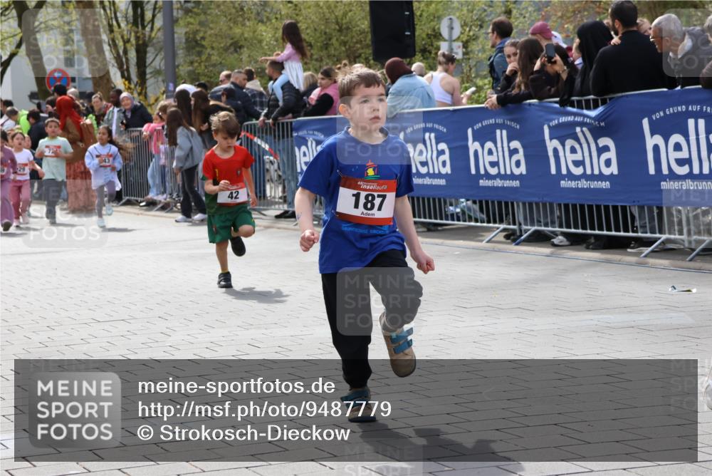 12.04.2026 - 45. Internationalen Wilhelmsburger Insellauf Strokosch-Dieckow http://msf.ph/oto/9487779 12.04.2026 14:10:26 Ziel 218, 203, 633, 963, 1513, 909, 708, 615, 184, 187, 42, 706, 246, 243, 717, 724, 929 meine-sportfotos.de
