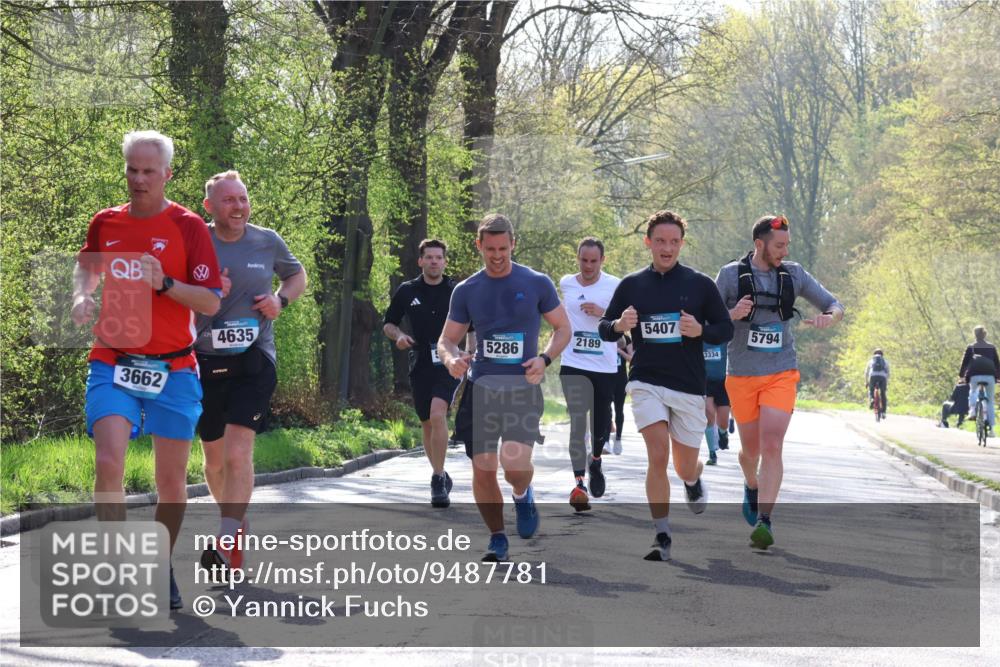12.04.2026 - 45. Internationalen Wilhelmsburger Insellauf Yannick Fuchs http://msf.ph/oto/9487781 12.04.2026 10:32:47 Laufen 3662, 4635, 5407, 2189, 5286, 3334, 5794 meine-sportfotos.de
