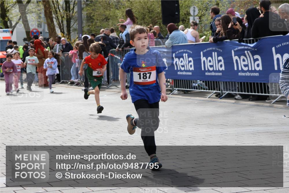 12.04.2026 - 45. Internationalen Wilhelmsburger Insellauf Strokosch-Dieckow http://msf.ph/oto/9487795 12.04.2026 14:10:26 Ziel 218, 203, 633, 963, 1513, 909, 708, 615, 184, 187, 42, 706, 246, 243, 717, 724, 929 meine-sportfotos.de