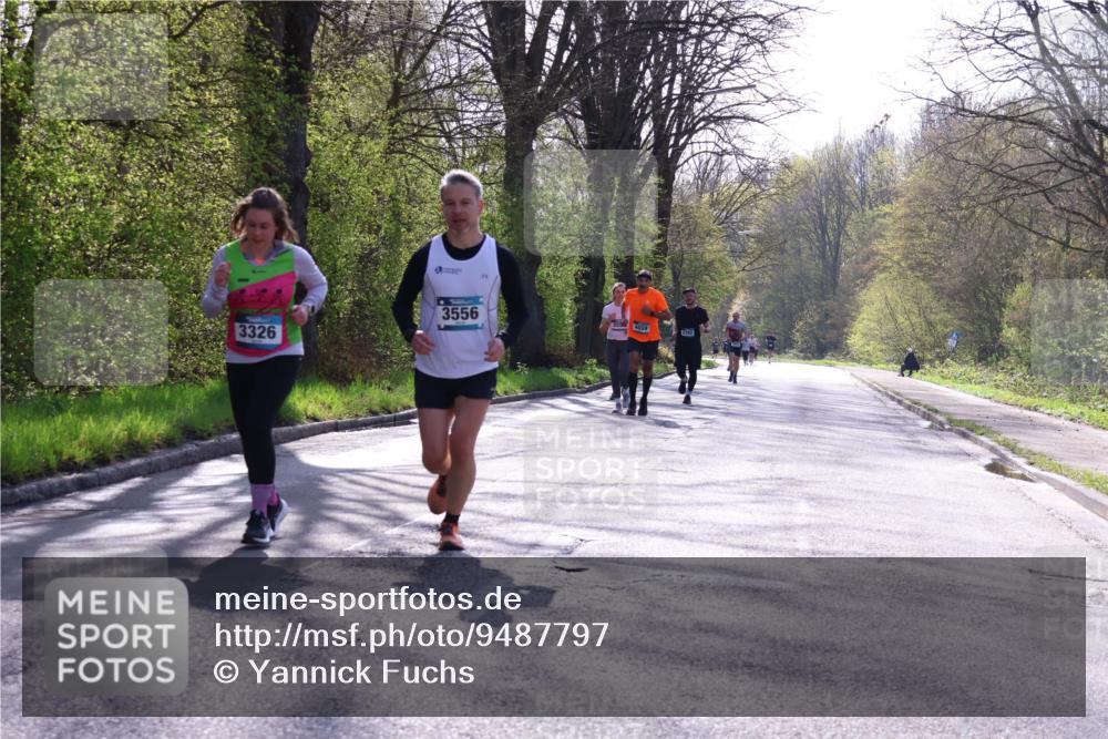 12.04.2026 - 45. Internationalen Wilhelmsburger Insellauf Yannick Fuchs http://msf.ph/oto/9487797 12.04.2026 10:38:29 Laufen 3556, 355, 4659, 3326, 2392 meine-sportfotos.de