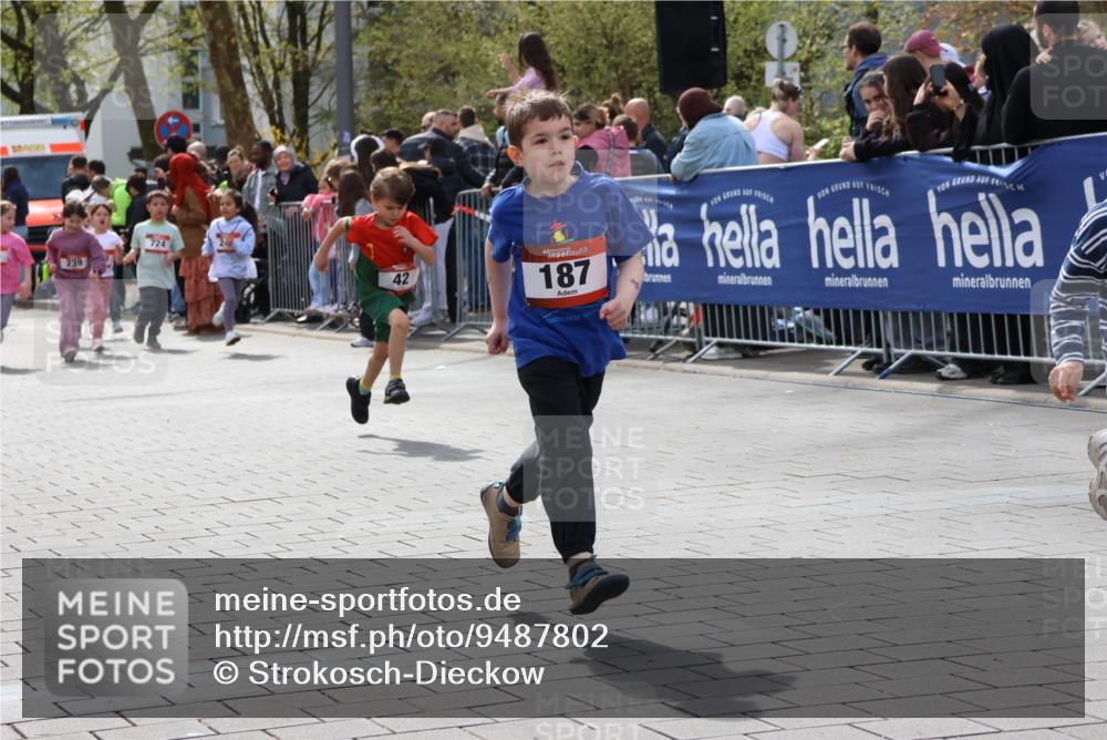 12.04.2026 - 45. Internationalen Wilhelmsburger Insellauf Strokosch-Dieckow http://msf.ph/oto/9487802 12.04.2026 14:10:26 Ziel 218, 203, 633, 963, 1513, 909, 708, 615, 184, 187, 42, 706, 246, 243, 717, 724, 929 meine-sportfotos.de