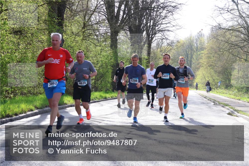 12.04.2026 - 45. Internationalen Wilhelmsburger Insellauf Yannick Fuchs http://msf.ph/oto/9487807 12.04.2026 10:32:49 Laufen 3662, 5407, 5286, 5794, 2189, 4635 meine-sportfotos.de