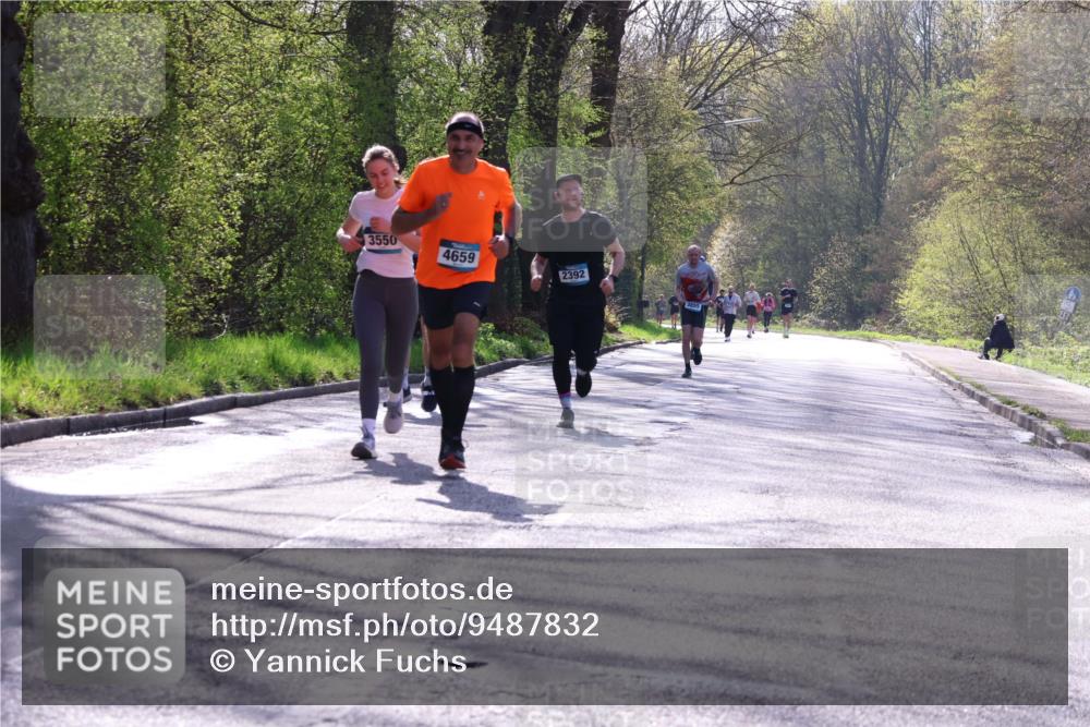 12.04.2026 - 45. Internationalen Wilhelmsburger Insellauf Yannick Fuchs http://msf.ph/oto/9487832 12.04.2026 10:38:32 Laufen 3550, 4659, 2392, 3855 meine-sportfotos.de