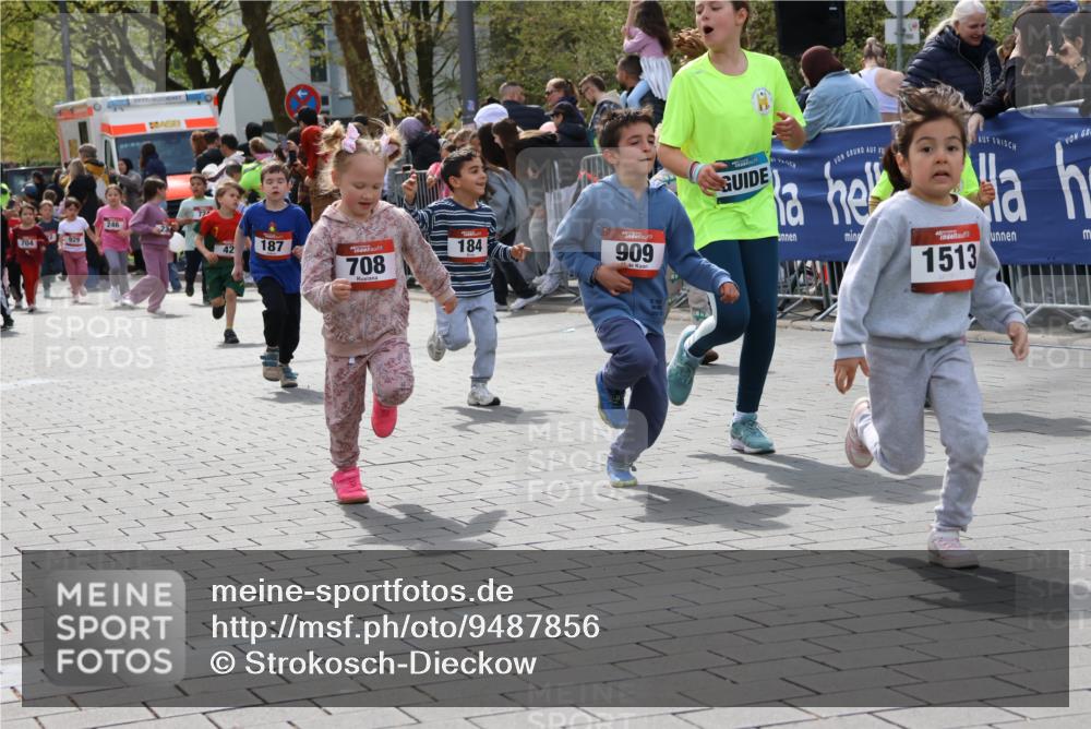 12.04.2026 - 45. Internationalen Wilhelmsburger Insellauf Strokosch-Dieckow http://msf.ph/oto/9487856 12.04.2026 14:10:23 Ziel 60, 746, 664, 218, 203, 633, 963, 1513, 909, 708, 615, 184, 187, 42, 706, 246 meine-sportfotos.de