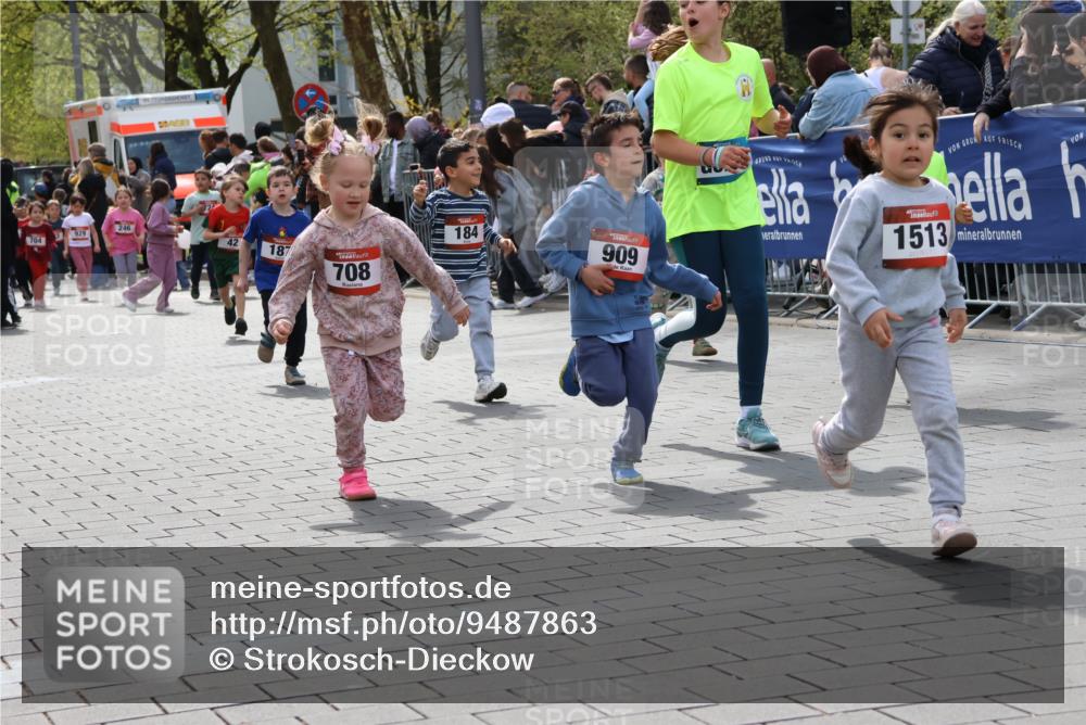12.04.2026 - 45. Internationalen Wilhelmsburger Insellauf Strokosch-Dieckow http://msf.ph/oto/9487863 12.04.2026 14:10:23 Ziel 60, 746, 664, 218, 203, 633, 963, 1513, 909, 708, 615, 184, 187, 42, 706, 246 meine-sportfotos.de