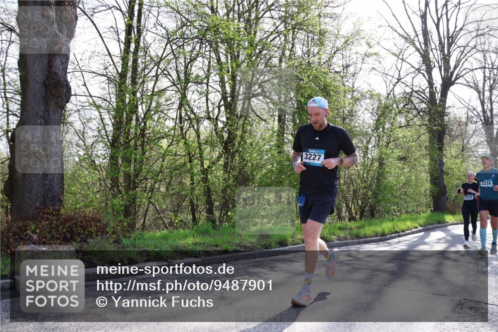 12.04.2026 - 45. Internationalen Wilhelmsburger Insellauf Yannick Fuchs http://msf.ph/oto/9487901 12.04.2026 10:32:58 Laufen 3227, 4333, 3334 meine-sportfotos.de