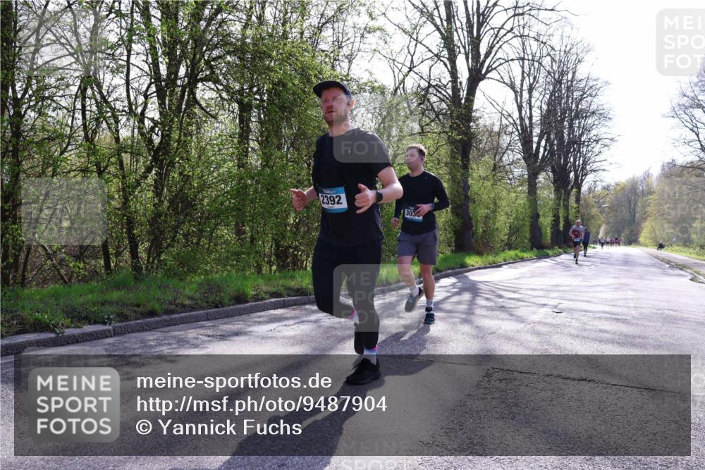 12.04.2026 - 45. Internationalen Wilhelmsburger Insellauf Yannick Fuchs http://msf.ph/oto/9487904 12.04.2026 10:38:38 Laufen 2392, 303 meine-sportfotos.de