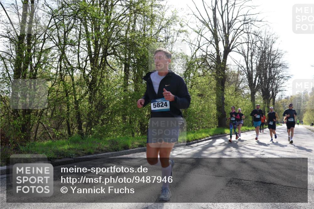 12.04.2026 - 45. Internationalen Wilhelmsburger Insellauf Yannick Fuchs http://msf.ph/oto/9487946 12.04.2026 10:33:02 Laufen 5824, 2813, 2656, 104 meine-sportfotos.de