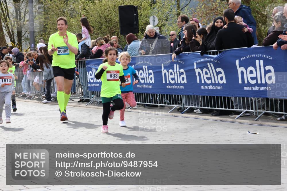12.04.2026 - 45. Internationalen Wilhelmsburger Insellauf Strokosch-Dieckow http://msf.ph/oto/9487954 12.04.2026 14:10:21 Ziel 86, 132, 417, 60, 746, 664, 218, 203, 633, 963, 1513, 909, 708, 615, 184, 187 meine-sportfotos.de
