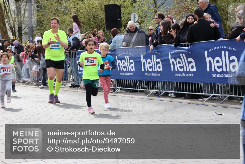 12.04.2026 - 45. Internationalen Wilhelmsburger Insellauf Strokosch-Dieckow http://msf.ph/oto/9487959 12.04.2026 14:10:21 Ziel 86, 132, 417, 60, 746, 664, 218, 203, 633, 963, 1513, 909, 708, 615, 184, 187 meine-sportfotos.de