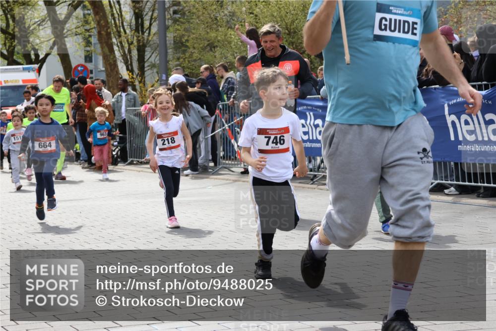 12.04.2026 - 45. Internationalen Wilhelmsburger Insellauf Strokosch-Dieckow http://msf.ph/oto/9488025 12.04.2026 14:10:18 Ziel 932, 639, 205, 153, 48, 86, 132, 417, 60, 746, 664, 218, 203, 633, 963 meine-sportfotos.de