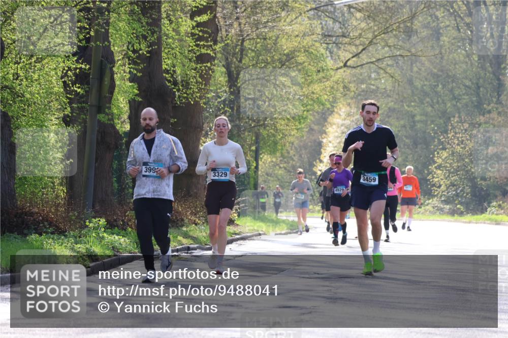 12.04.2026 - 45. Internationalen Wilhelmsburger Insellauf Yannick Fuchs http://msf.ph/oto/9488041 12.04.2026 10:38:55 Laufen 399, 3329, 3459, 5671, 4929, 935 meine-sportfotos.de
