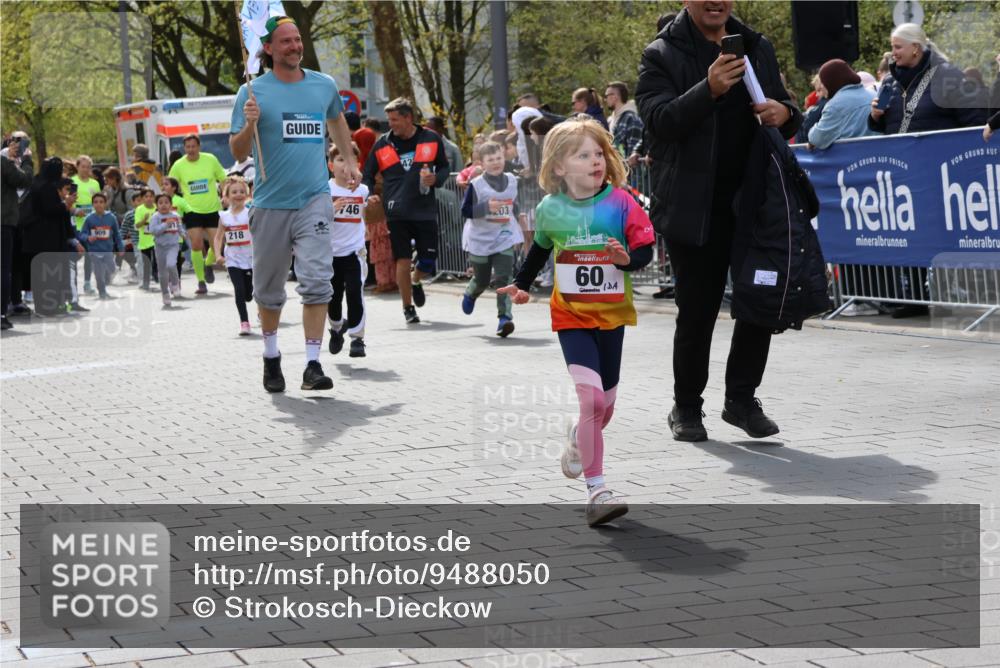 12.04.2026 - 45. Internationalen Wilhelmsburger Insellauf Strokosch-Dieckow http://msf.ph/oto/9488050 12.04.2026 14:10:16 Ziel 189, 269, 1524, 961, 938, 198, 932, 639, 205, 153, 48, 86, 132, 417, 60, 746, 664, 218, 203, 633 meine-sportfotos.de
