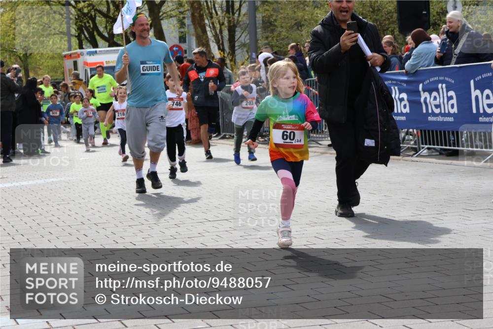 12.04.2026 - 45. Internationalen Wilhelmsburger Insellauf Strokosch-Dieckow http://msf.ph/oto/9488057 12.04.2026 14:10:16 Ziel 189, 269, 1524, 961, 938, 198, 932, 639, 205, 153, 48, 86, 132, 417, 60, 746, 664, 218, 203, 633 meine-sportfotos.de