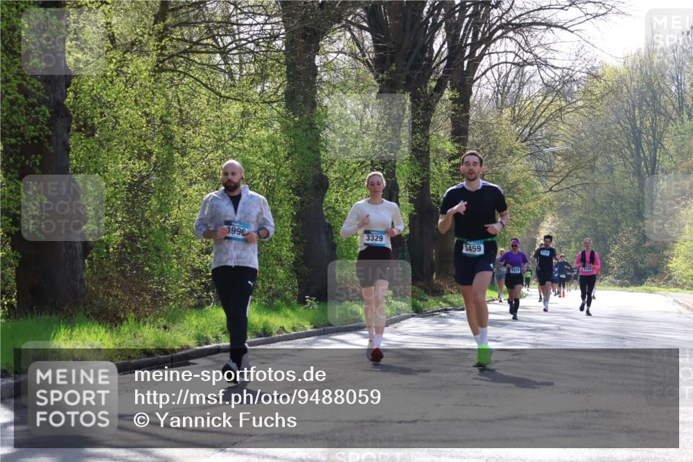12.04.2026 - 45. Internationalen Wilhelmsburger Insellauf Yannick Fuchs http://msf.ph/oto/9488059 12.04.2026 10:39:00 Laufen 3996, 3329, 3459, 4929, 2754, 2334 meine-sportfotos.de
