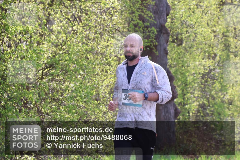 12.04.2026 - 45. Internationalen Wilhelmsburger Insellauf Yannick Fuchs http://msf.ph/oto/9488068 12.04.2026 10:39:02 Laufen 35 meine-sportfotos.de