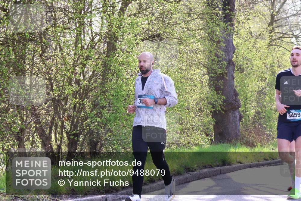 12.04.2026 - 45. Internationalen Wilhelmsburger Insellauf Yannick Fuchs http://msf.ph/oto/9488079 12.04.2026 10:39:03 Laufen 35, 3459 meine-sportfotos.de
